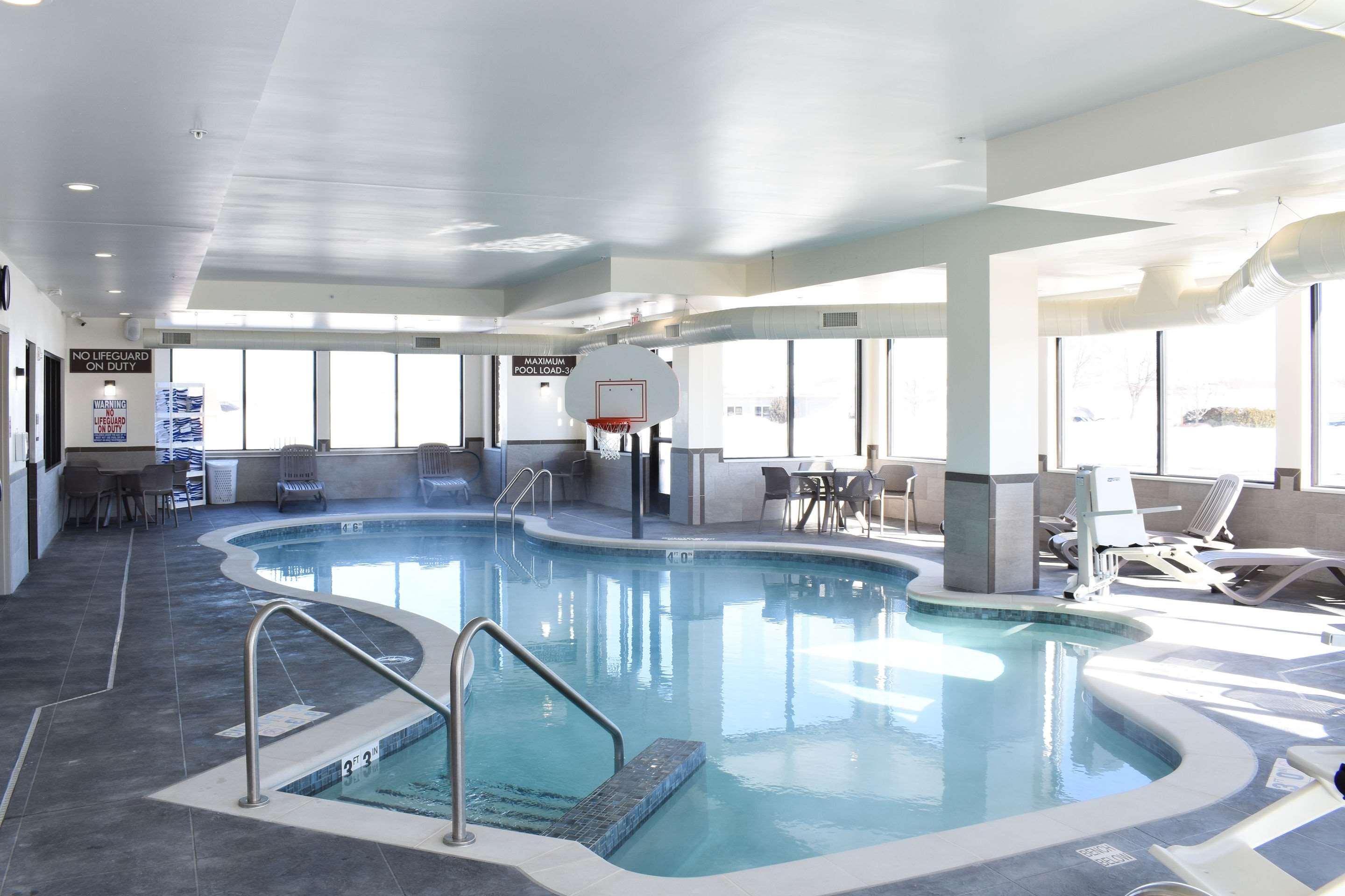 Sleep Inn & Suites Oregon - Madison Bagian luar foto